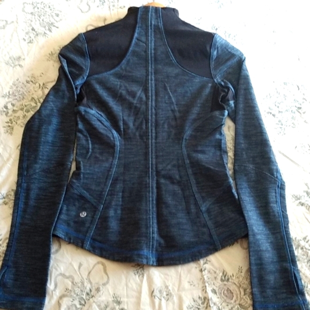 Lululemon Forme Jacket - Picture 9 of 14